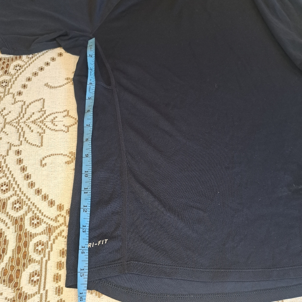 Nike dri fit athletic shirt - Picture 3 of 6
